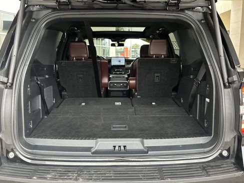 Used 2023 Ford Expedition Limited image 31