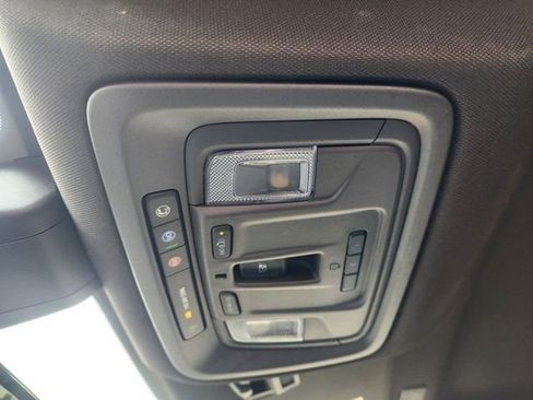 Used 2020 Chevrolet Silverado 2500 LTZ w/ LTZ Texas Edition image 28