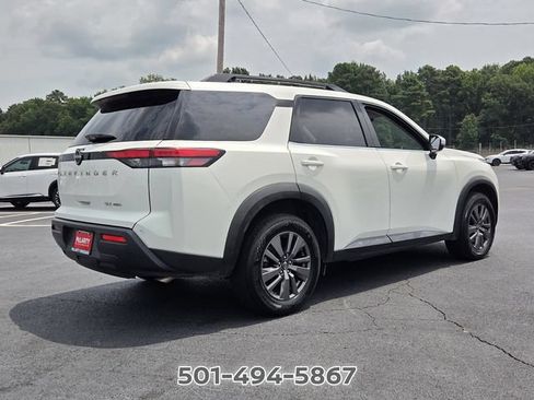Used 2022 Nissan Pathfinder SV AWD/4WD image 5