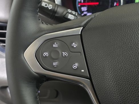 Used 2022 Chevrolet Traverse LT image 33