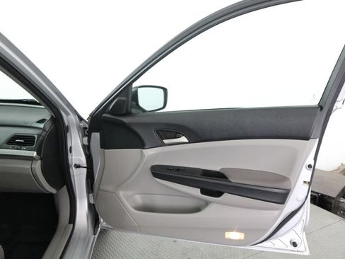 Used 2012 Honda Accord LX image 51