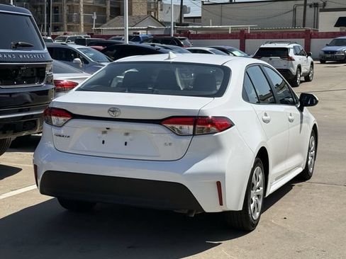 Used 2024 Toyota Corolla LE FWD image 4