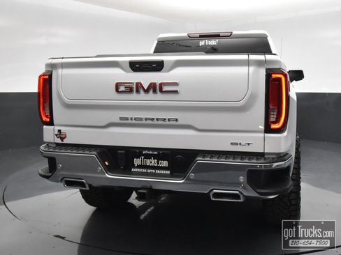 Used 2023 GMC Sierra 1500 SLT AWD/4WD image 6