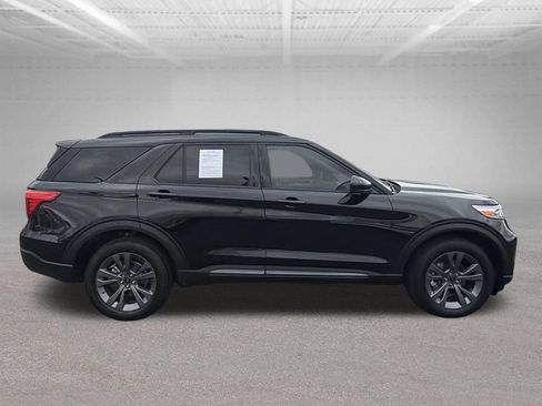 Certified 2023 Ford Explorer XLT w/ Equipment Group 202A AWD/4WD image 14
