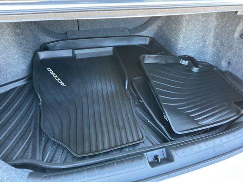 Used 2022 Honda Accord Touring image 18