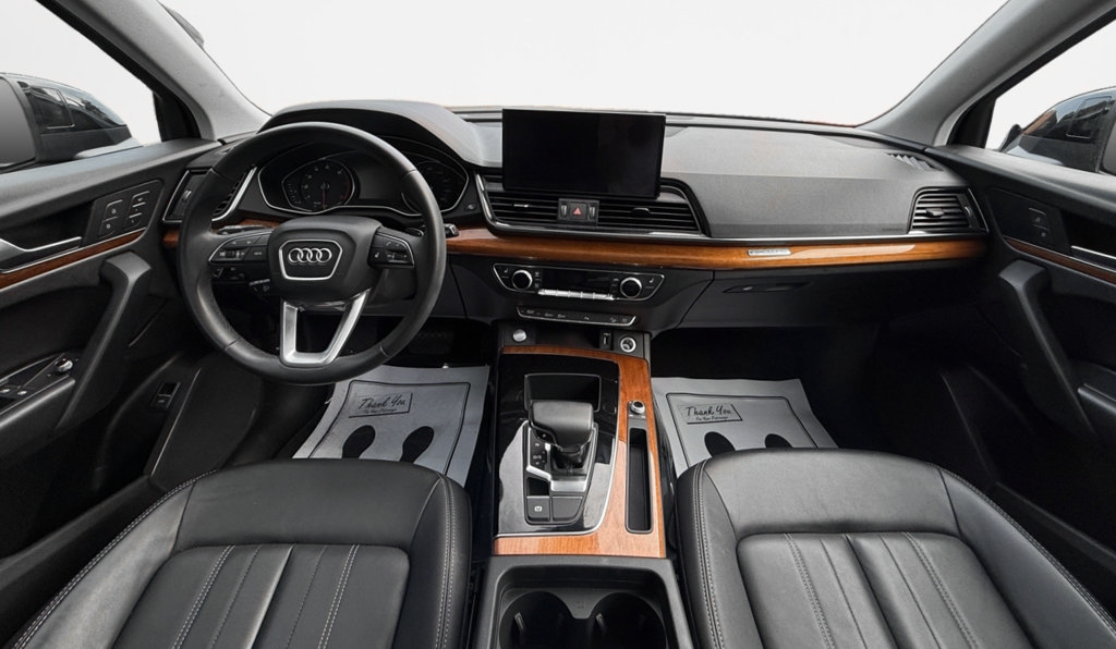 Used 2023 Audi Q5 2.0T Premium w/ Convenience Package AWD/4WD image 16