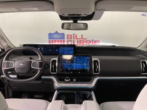New 2026 Ford Expedition Platinum w/ Platinum Ultimate Package AWD/4WD image 19