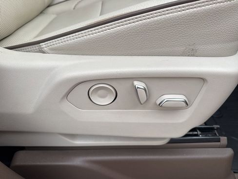 Used 2022 GMC Yukon XL Denali image 55