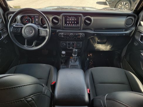 Used 2021 Jeep Wrangler Unlimited Sport AWD/4WD image 14