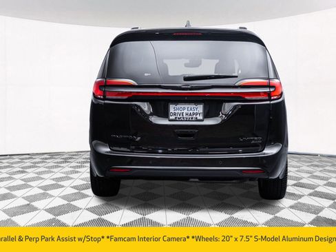 Used 2021 Chrysler Pacifica Limited w/ Uconnect Theater Family Group AWD/4WD image 11