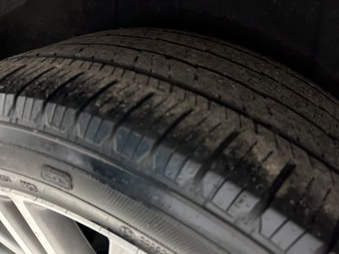 Used 2024 Ford Expedition Limited image 46