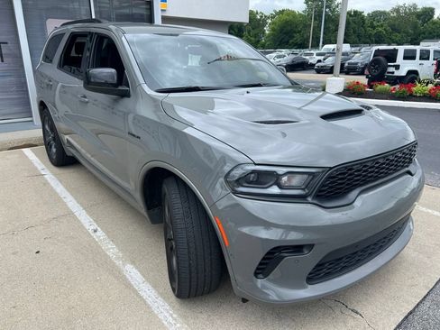 Certified 2025 Dodge Durango R/T w/ Blacktop Package AWD/4WD image 3