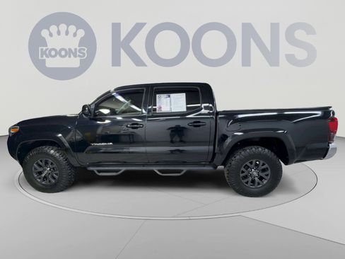 Used 2021 Toyota Tacoma SR5 RWD image 12