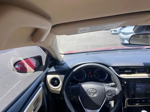 Used 2017 Toyota Corolla LE FWD image 16