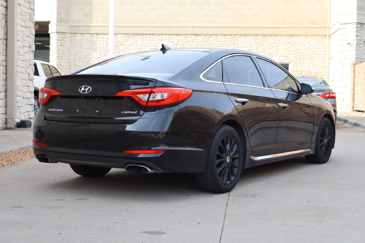 Used 2015 Hyundai Sonata Limited w/ Option Group 05 FWD image 3