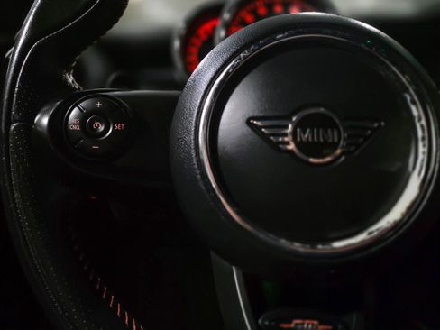 Used 2020 MINI Cooper S image 18
