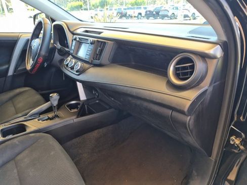 Used 2017 Toyota RAV4 LE w/ Carpet Mat Package FWD image 20