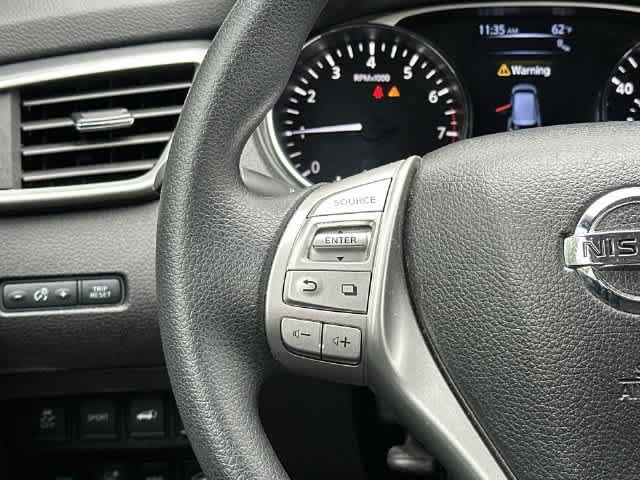 Used 2016 Nissan Rogue SV w/ SV Premium Package AWD/4WD image 9