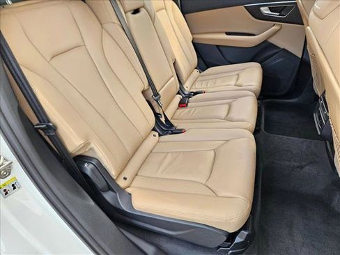 Used 2021 Audi Q7 2.0T Premium w/ Convenience Package image 19
