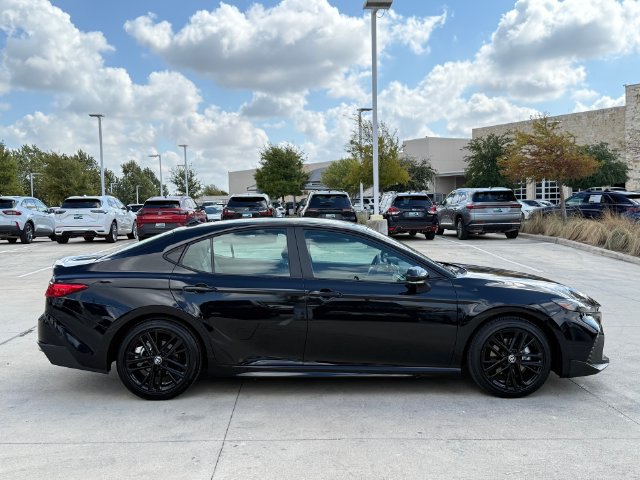 Used 2026 Toyota Camry SE FWD image 2