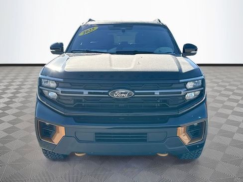 Used 2025 Ford Expedition Tremor image 2