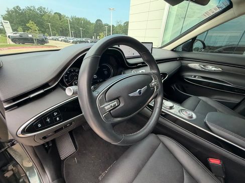 Used 2023 Genesis GV70 2.5T AWD/4WD image 19