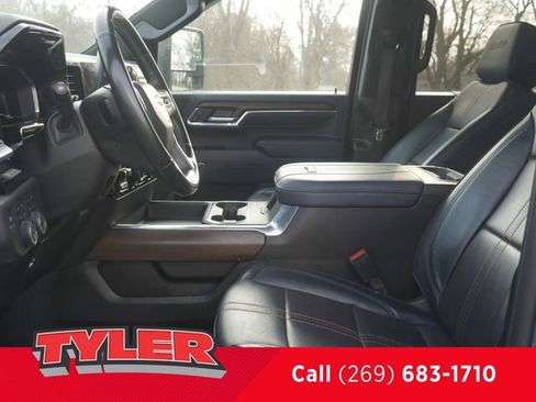Used 2024 Chevrolet Silverado 2500 High Country w/ High Country Premium Package AWD/4WD image 42