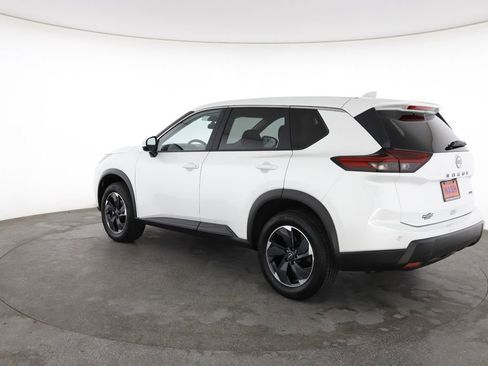 Used 2025 Nissan Rogue SV AWD/4WD image 9