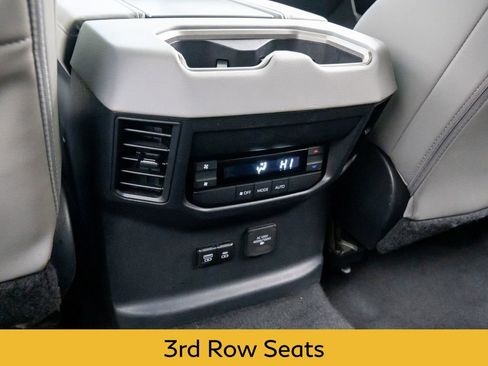 Used 2024 Toyota Sequoia Limited image 21