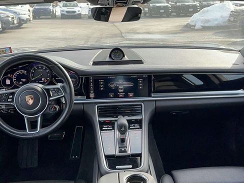 Used 2018 Porsche Panamera 4 image 11