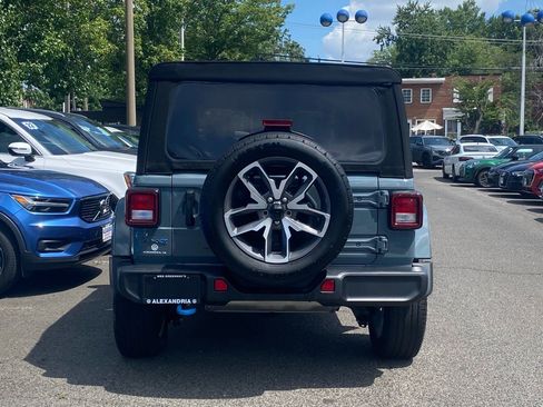 Used 2024 Jeep Wrangler Unlimited w/ Convenience Group image 4