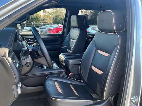 Used 2024 GMC Yukon AT4 w/ AT4 Premium Plus Package image 24