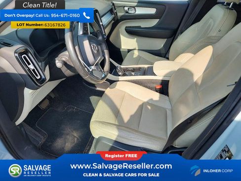 Used 2019 Volvo XC40 T5 Momentum AWD/4WD image 9
