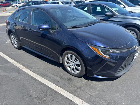 Used 2023 Toyota Corolla LE FWD image 6