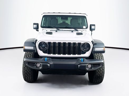 Used 2024 Jeep Wrangler Unlimited Rubicon 4xe AWD/4WD image 2