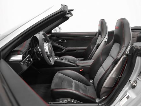 Used 2015 Porsche 911 Carrera GTS image 47