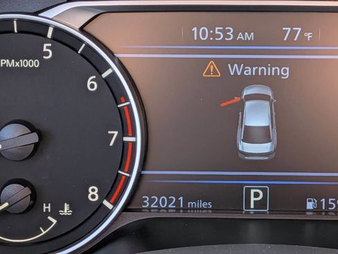 Used 2025 Nissan Altima 2.5 SV image 18