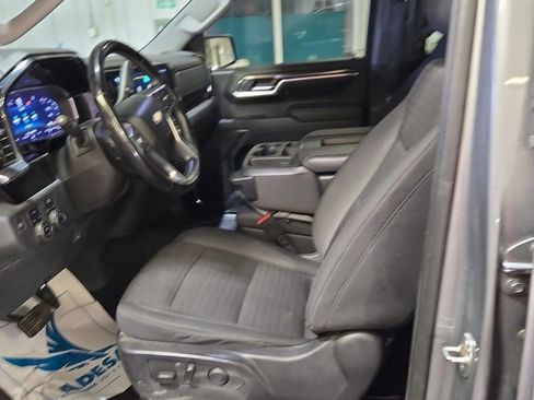 Used 2023 Chevrolet Silverado 1500 LT w/ Max Trailering Package AWD/4WD image 7