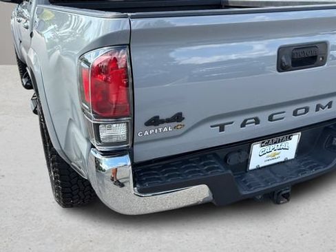 Used 2021 Toyota Tacoma SR5 AWD/4WD image 34