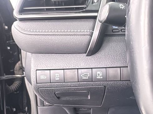 Used 2020 Toyota Camry SE FWD image 30