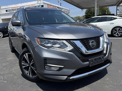 Used 2018 Nissan Rogue SL w/ Premium Package