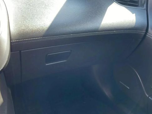 Used 2013 Buick LaCrosse Touring FWD image 16