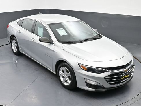 Used 2019 Chevrolet Malibu LS image 41