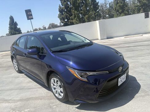 Used 2025 Toyota Corolla LE FWD image 31
