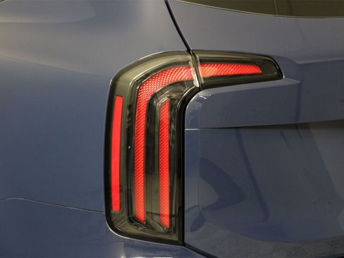 Used 2023 Kia Telluride SX image 18