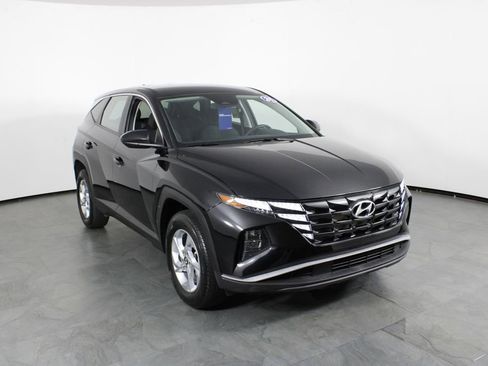 Certified 2024 Hyundai Tucson SE image 5