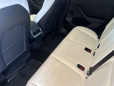 Used 2023 Tesla Model Y Long Range AWD/4WD image 11