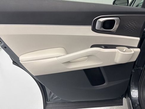 Used 2024 Kia Sorento S w/ Panoramic Sunroof Package FWD image 16