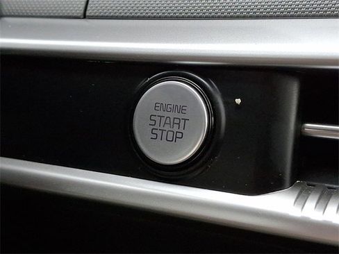 Used 2022 Kia K5 GT-Line image 25