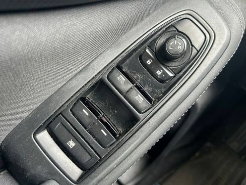 Used 2022 Subaru Forester Premium AWD/4WD image 22